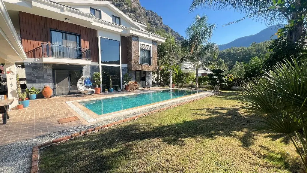 Property in Gocek